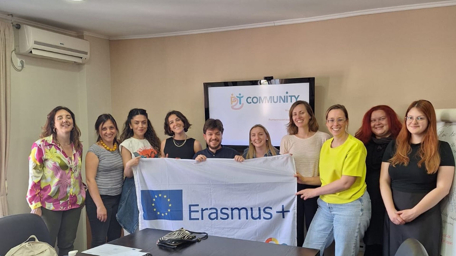 Confrontarsi con insegnanti di diversi paesi europei con Community of Practice P2T!