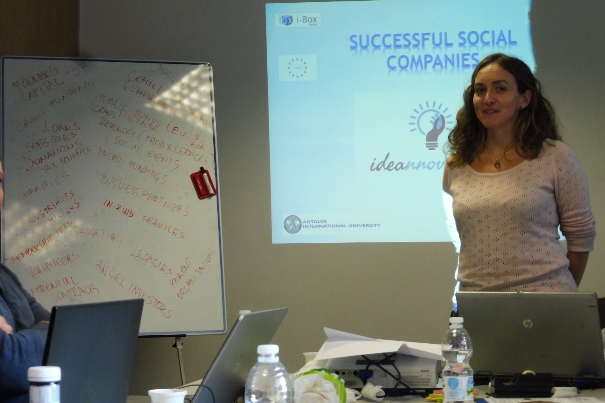 IDEANNOVASHIP: social enterprise for European youngsters