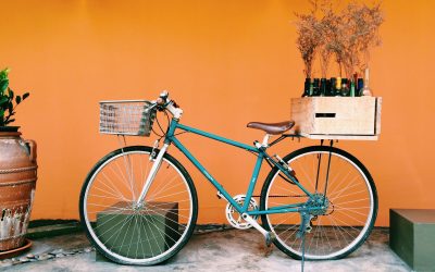 Combining the cycling world with the artistic world