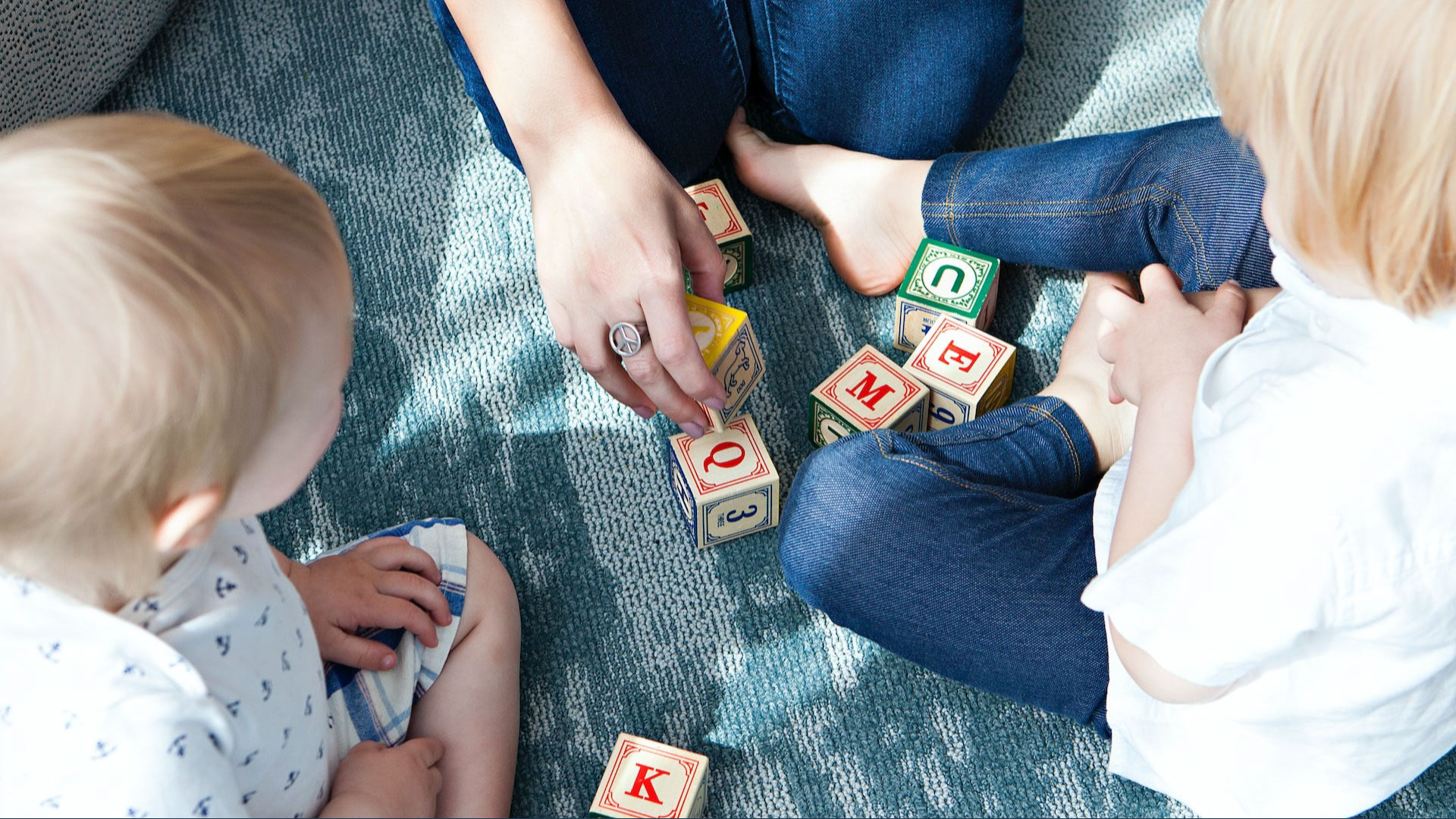 Work Together: sinergie positive fra le generazioni